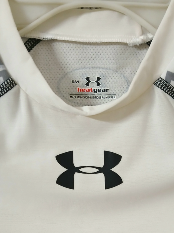 original men’s under armor brand (heat gear round neck fitted t shirt)