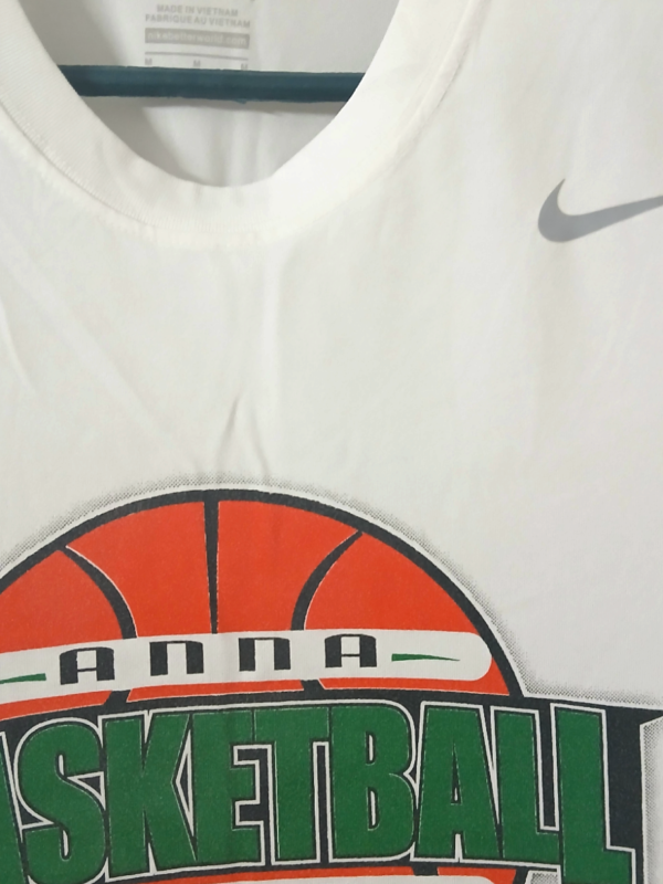 original men’s Nike brand (dry fit round neck t shirt)