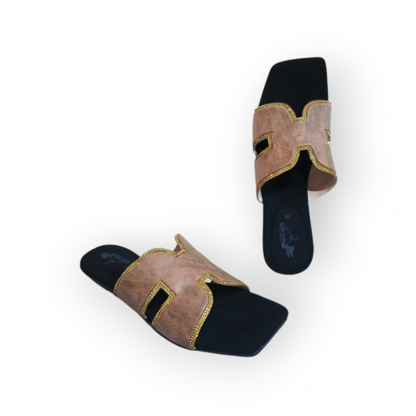 GOLDEN BLACK VELVET CHAPPAL
