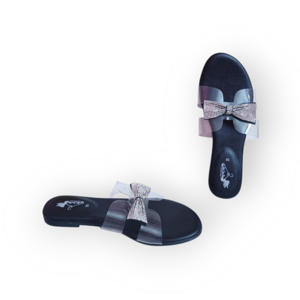 BOO ROUND FLAT CHAPPAL