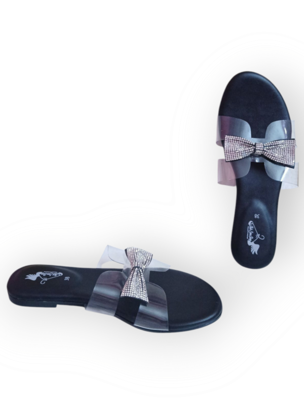 BOO ROUND FLAT CHAPPAL