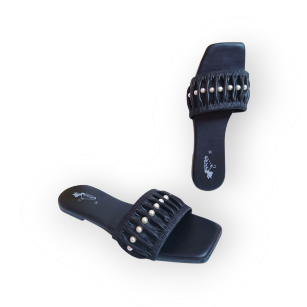 PEARL BLACK FLAT CHAPPAL