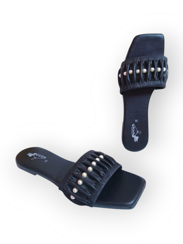 PEARL BLACK FLAT CHAPPAL