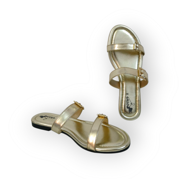GOLDEN BUCKLE FLAT CHAPPAL